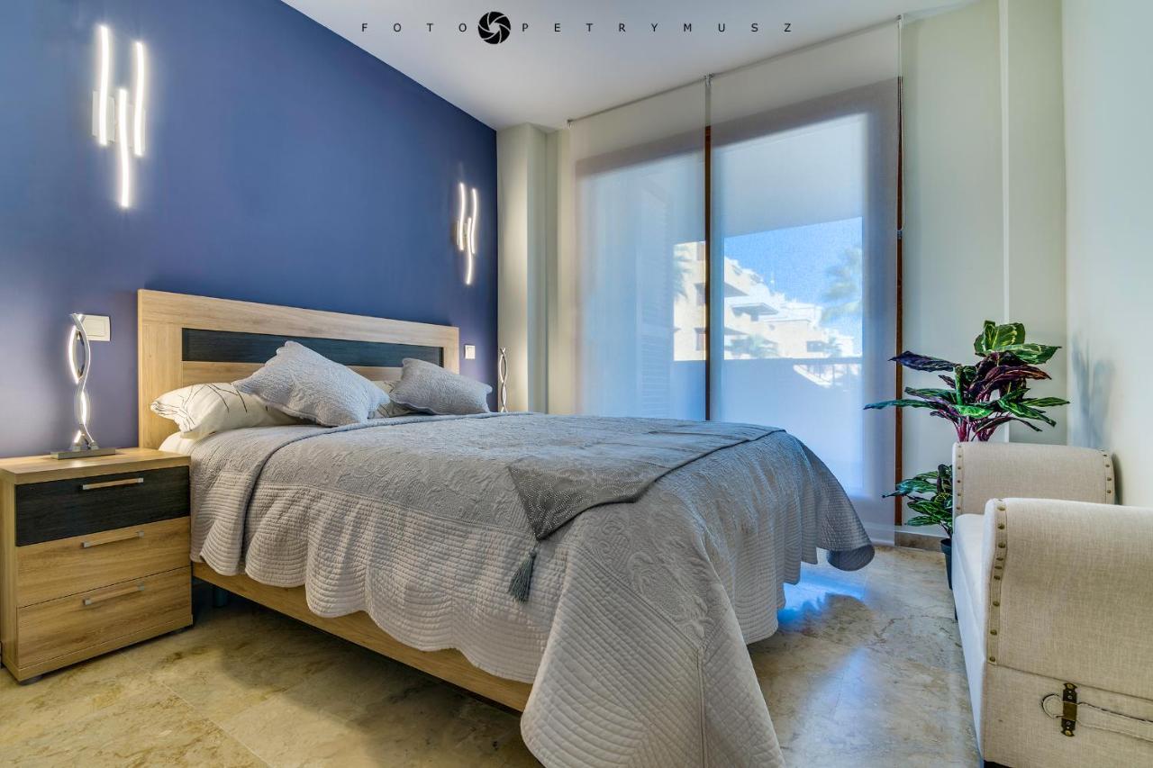 2 Bedrooms Deluxe In La Entrada Punta Prima Apartamento